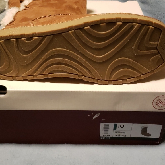 Boots - Picture 3 of 3